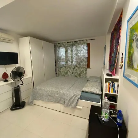 Eraclea Via Zeusi D Eraclea 22 * Palermo